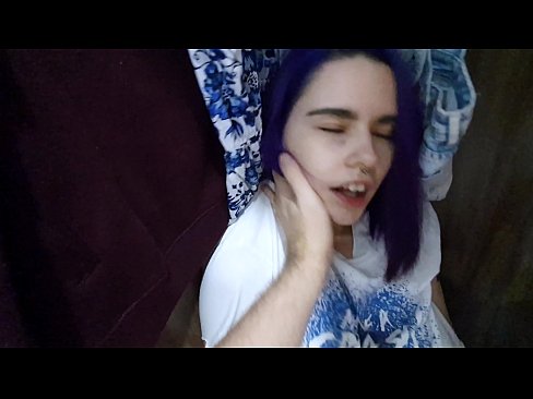 ❤️ Ya sami kanwata a cikin kabad ya taimaka mata ❤❌ Batsa na Gida ❌️